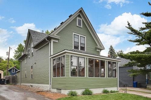 469 Banfil St, Saint Paul, MN 55102-2935