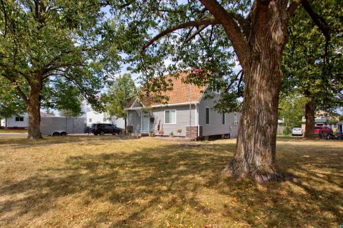 1003 Harvey St, Ely, MN 55731-1731