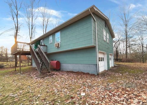 4 Mountainside Rd, Warwick NY  10990-2237 exterior