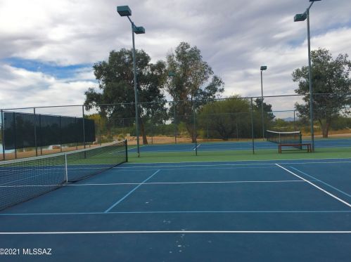 2570 Castle Rock Dr, Tucson AZ exterior