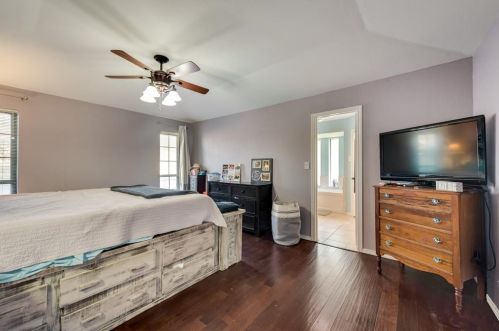 1932 Kensington Dr, Carrollton TX 75007-2440 exterior