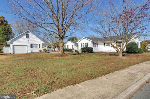 407 Smith Ave, Harrington DE  19952-1226 exterior