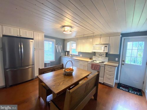 412 Washington Ave, Downingtown PA  19335-2708 exterior