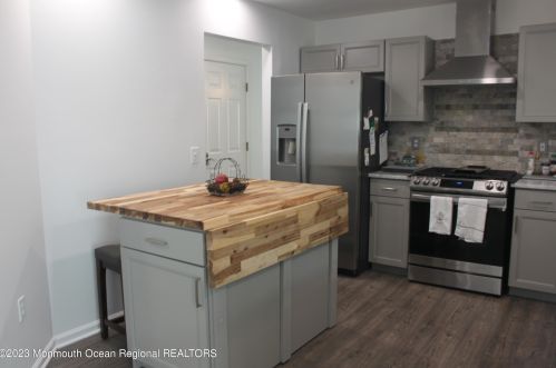 26 Rosewood Ct, Lakewood NJ  08701-5721 exterior