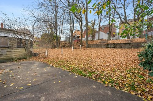 1554 Hawthorne St, Pittsburgh PA  15201-2046 exterior