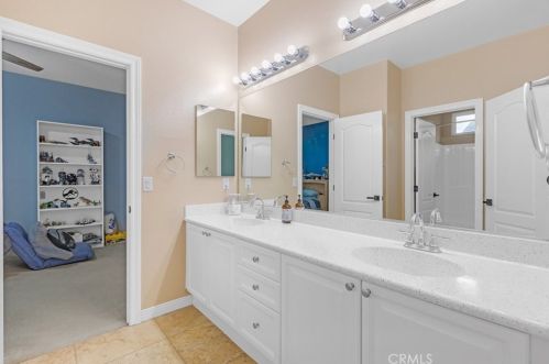 13 Via Niccolo Ct, Lake Elsinore CA  92532-0147 exterior