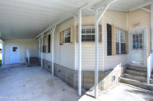 620 Puffin Dr, Sebastian FL  32976-7803 exterior