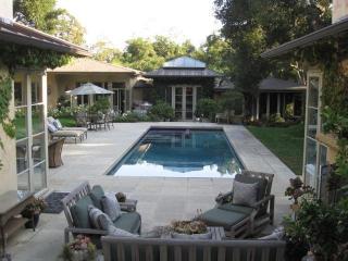 2160 Veloz Dr, Santa Barbara CA  93108-1538 exterior