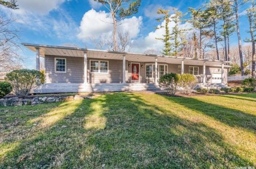 263 Lower Rocky Point Rd, Miller Place NY  11764-1650 exterior