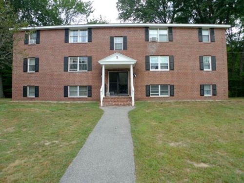 21 Folly Mill Ter, Seabrook NH 03874-4040 exterior
