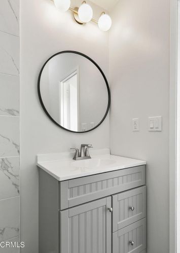 974 Orange Dr, Oxnard CA  93036-1834 exterior