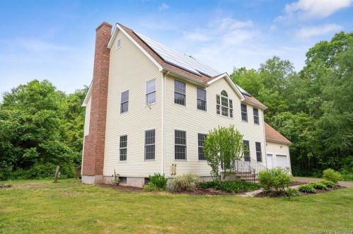 17 Midwood Farm Rd, East Hampton, CT 06424-1425