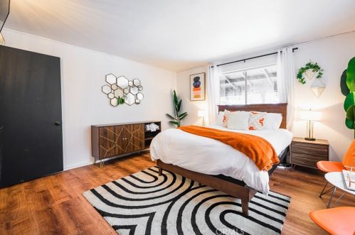 328 Sherwood Blvd, Big Bear City CA  92314 exterior