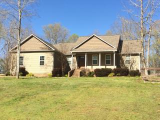 111 Lake Trail Loop, Lawton TN  38375-2419 exterior
