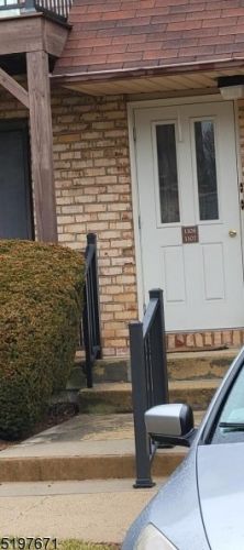 1107 Normandy Ct, Flemington NJ  08822-1830 exterior