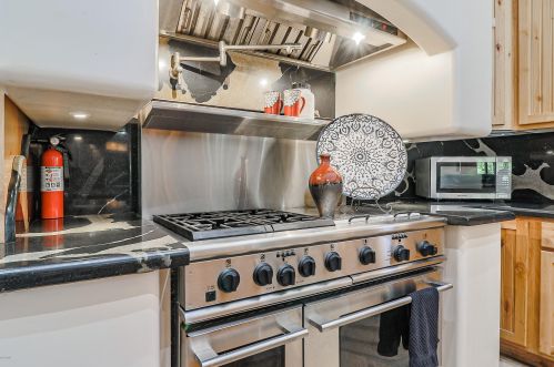 3833 67 Ave, Phoenix AZ 85033 exterior