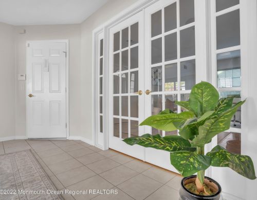 149 Skyline Dr, Lakewood NJ  08701-5737 exterior