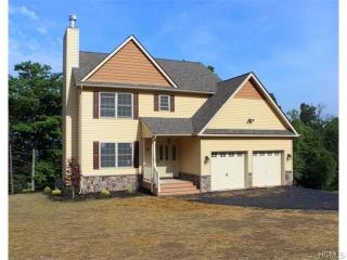 35 Rebecca Dr, Middletown NY  10940-8607 exterior