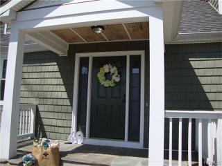 40 Choate Ln, Pleasantville NY  10570-2703 exterior