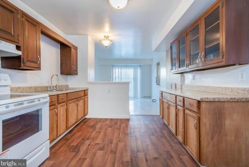 703 Spruce St, Wilmington, DE 19801-4224