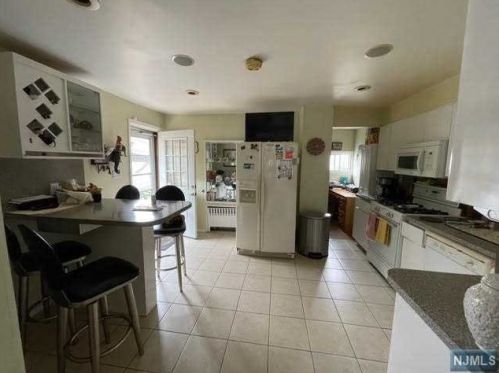 46 Dayton St, Paterson, NJ 07501-2617