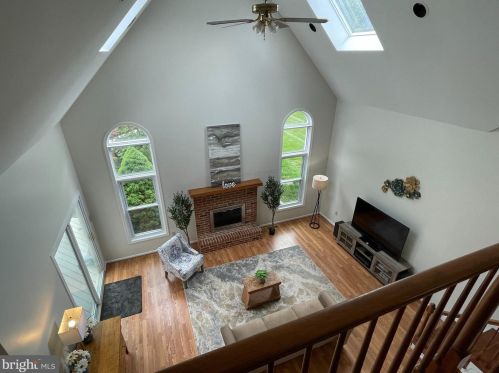 32 Windward Ct, Collegeville PA  19426-2869 exterior