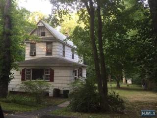 197 Pine St, Haworth, NJ 07641-1320