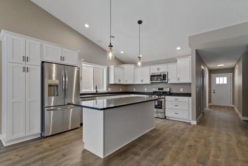 648 Kreekview Dr, East Farmington WI  54020-5860 exterior