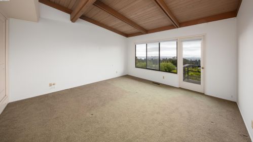 1933 Asilomar Dr, Oakland CA  94611-2309 exterior