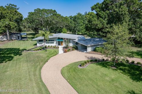 746 36th Ave, Vero Beach, FL 32968-1222