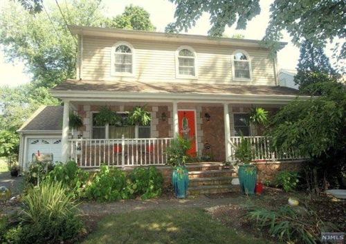 16 Franklin Tpke, Allendale NJ  07401-2227 exterior