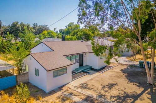 855 29th St, San Bernardino, CA 92405-2905