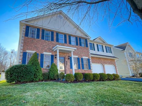 21 Milford Hunt Ln, Milford, CT 06461-9146
