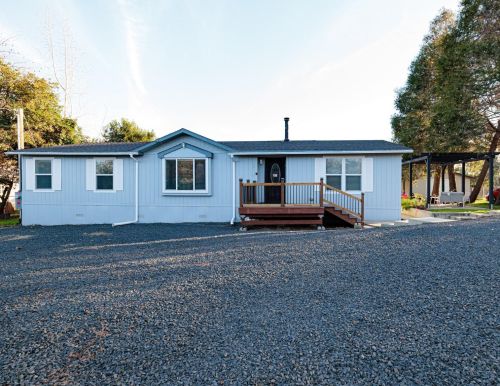 70 Grover Ln, Oroville, CA 95965-9654
