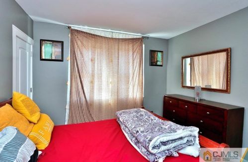 16 Dayton Cres, Bernardsville NJ  07924-2704 exterior