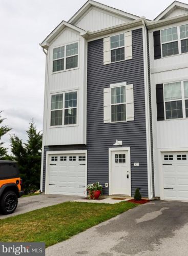 531 Charles Ave, Hanover, PA 17331