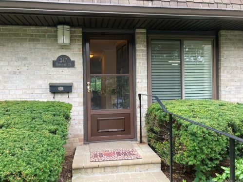 247 Hamilton Ave, Stamford, CT 06902-3414