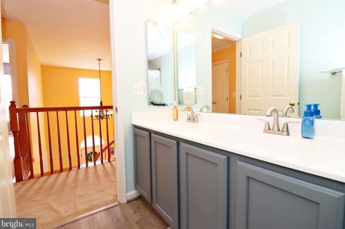 164 Pebble Beach Dr, Charles Town WV  25414-4074 exterior