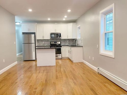 101-24 111th St, Jamaica NY  11418-1638 exterior