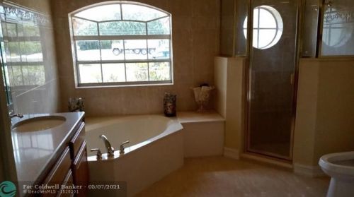 6910 Royal Palm Beach Blvd, West Palm Beach FL  33412-1860 exterior