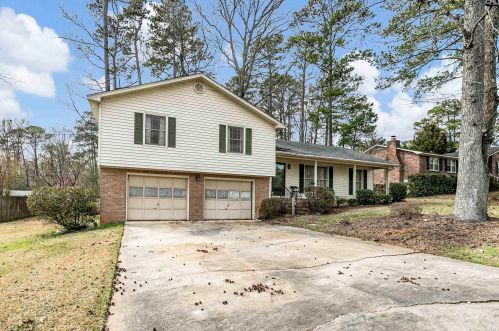204 Blacksmith Rd, Lexington, SC 29072-3504