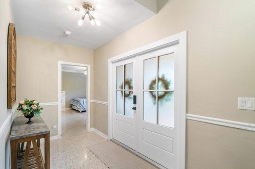 6260 Ocean Blvd, Boynton Beach FL  33435-5212 exterior