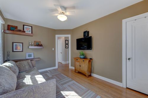 5039 Ewing Ave, Minneapolis MN 55429-3946 exterior