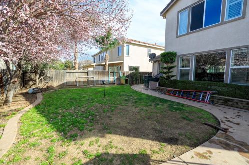 1241 Fawn Lily Dr, Grayson CA  95363-9089 exterior