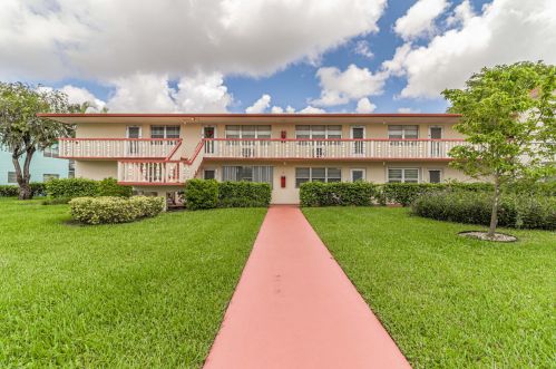 133 Camden F, West Palm Beach FL  33417-2021 exterior