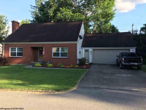 512 Laurel Dr, White Hall, WV 26554-3513