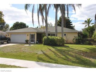 1733 48 St, Naples FL  34116-6338 exterior