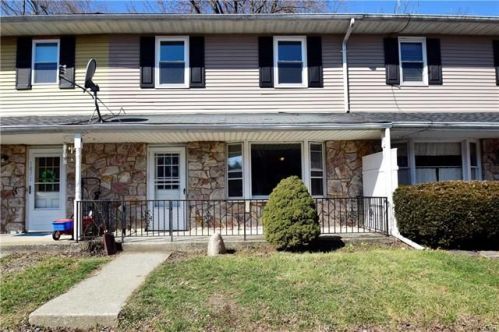 1875 Aster Rd, Macungie, PA 18062-8944