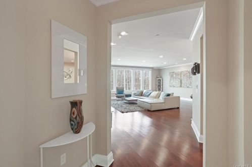 415 Trump Park, Shrub Oak, NY 10588-1212