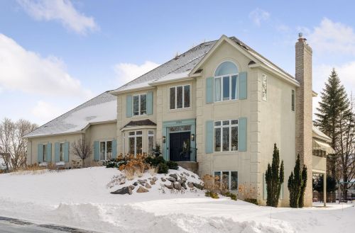 7350 Bush Lake Dr, Minneapolis, MN 55438-1682
